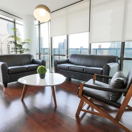 Altitude Suites Bay Street - Holiday Bonus - Free Parking Toronto Buitenkant foto