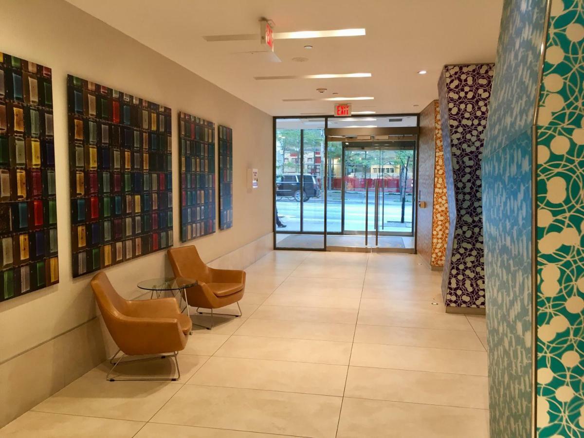 Altitude Suites Bay Street - Holiday Bonus - Free Parking Toronto Buitenkant foto