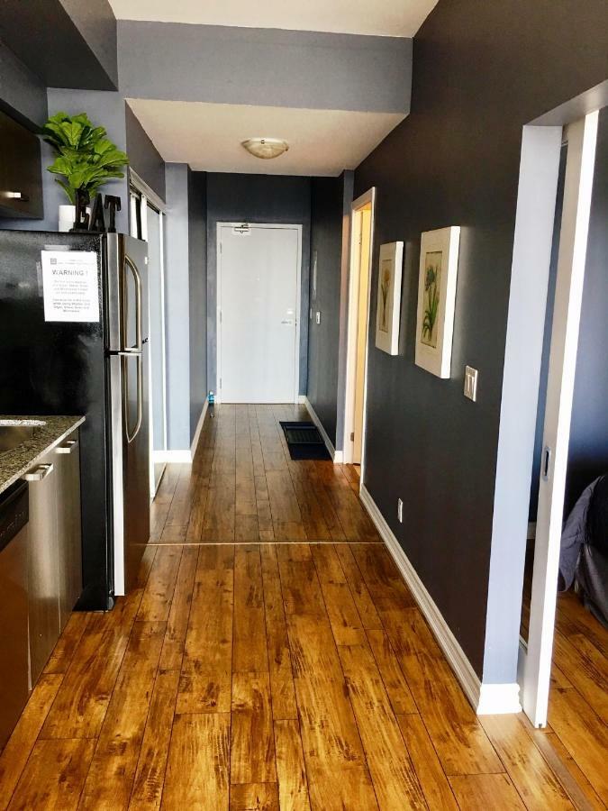 Altitude Suites Bay Street - Holiday Bonus - Free Parking Toronto Buitenkant foto