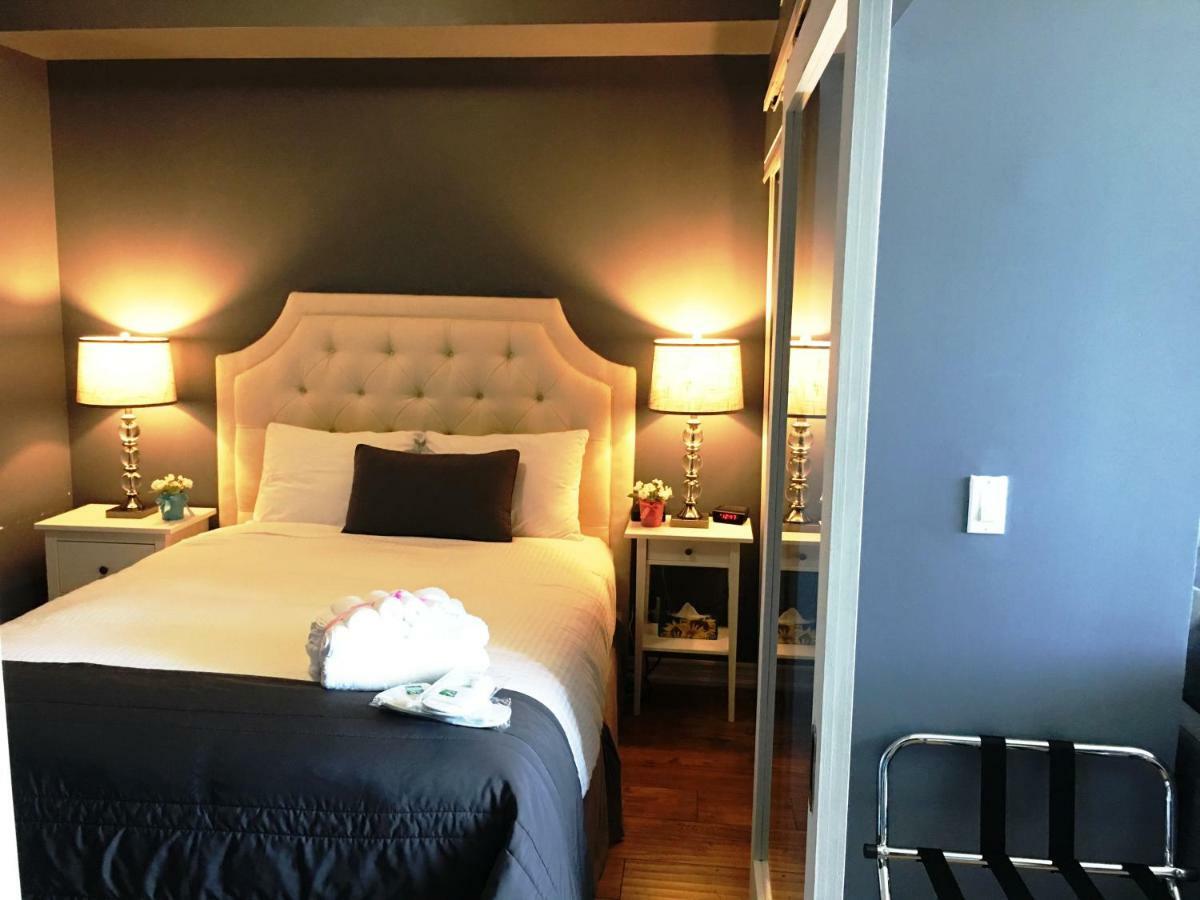 Altitude Suites Bay Street - Holiday Bonus - Free Parking Toronto Buitenkant foto