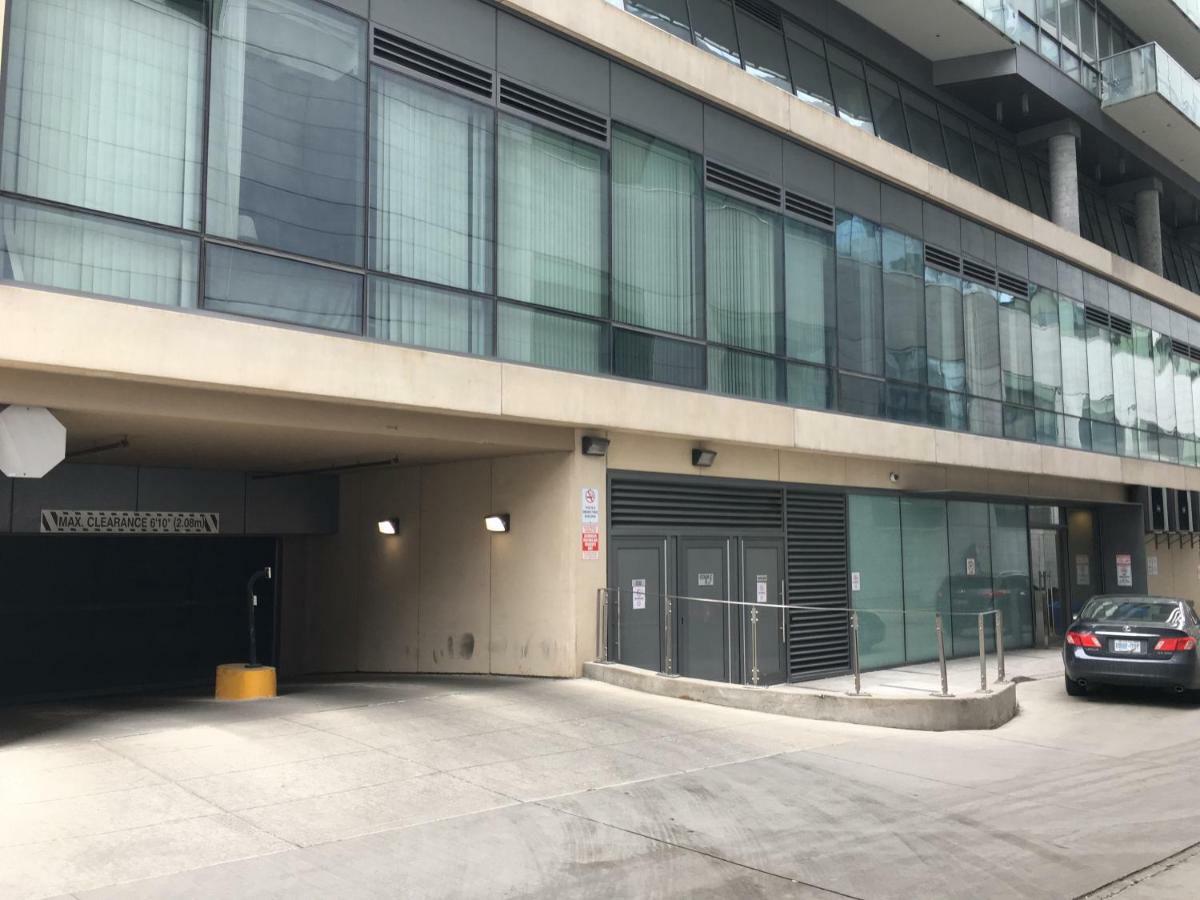 Altitude Suites Bay Street - Holiday Bonus - Free Parking Toronto Buitenkant foto