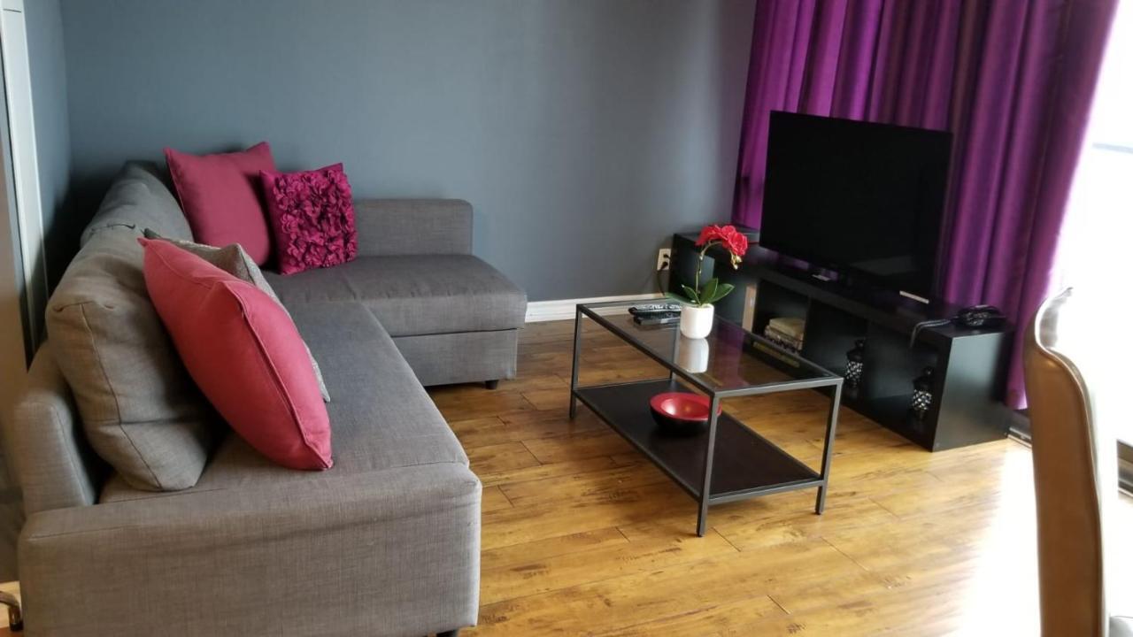 Altitude Suites Bay Street - Holiday Bonus - Free Parking Toronto Buitenkant foto